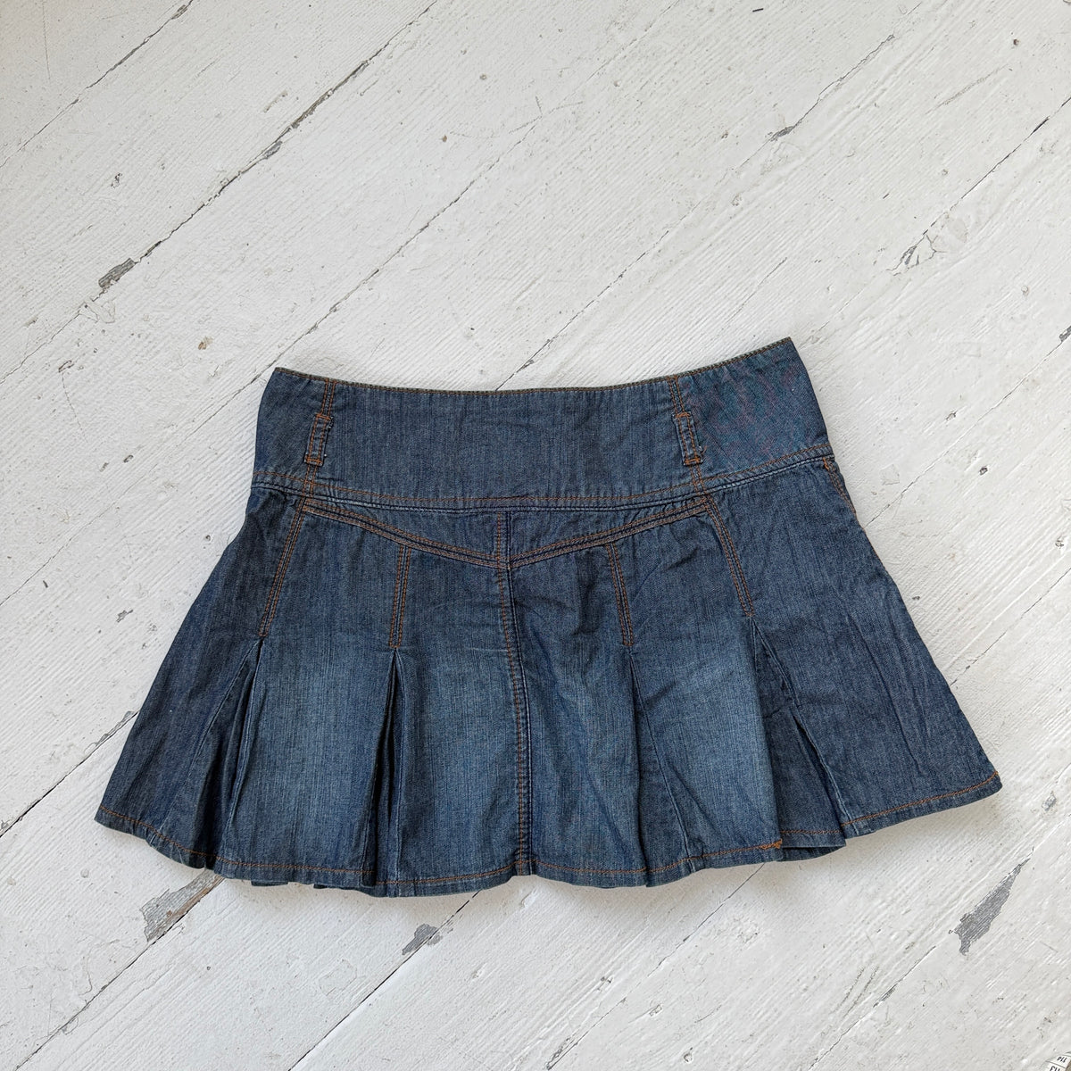 2000’s Pleated Denim Mini Skirt
