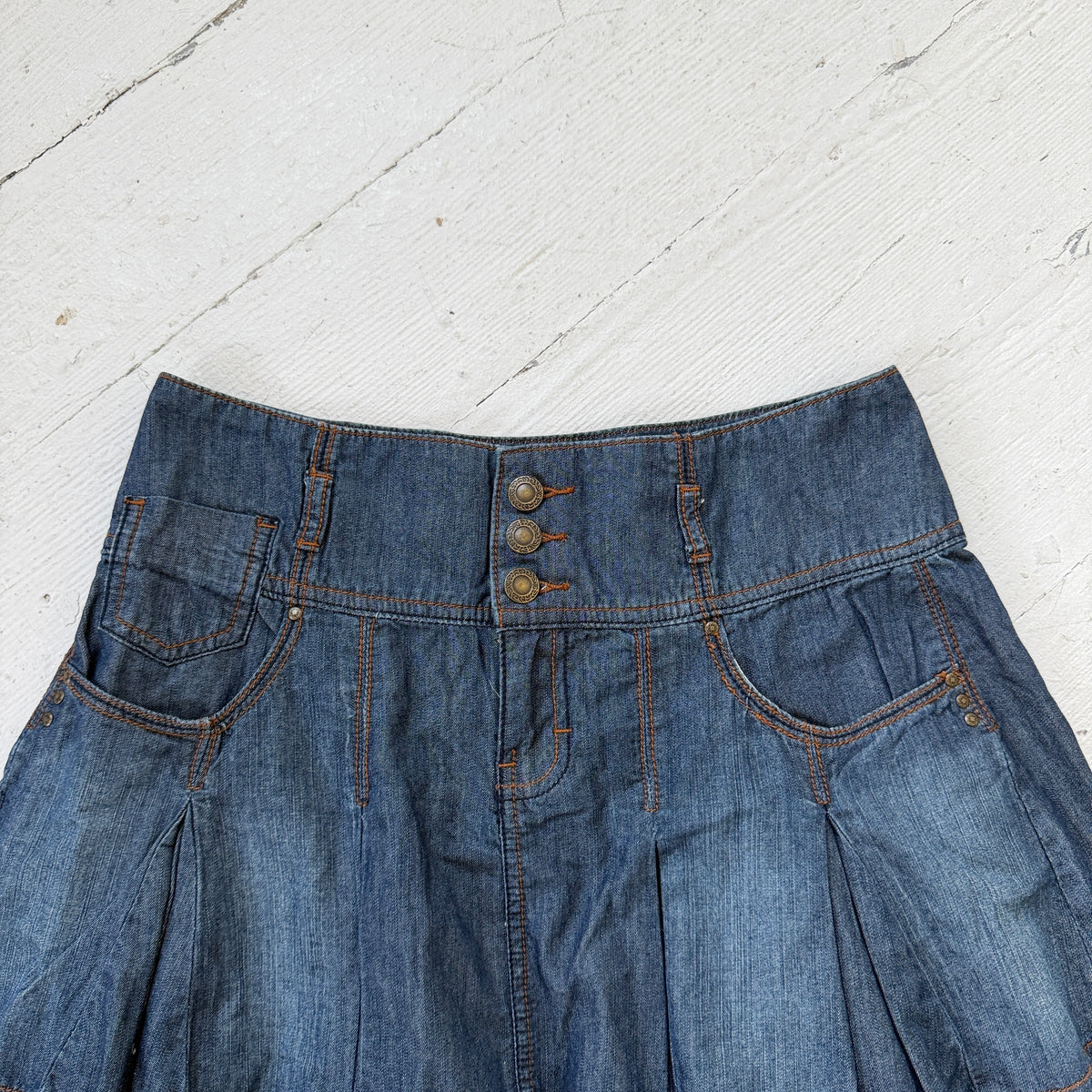 2000’s Pleated Denim Mini Skirt