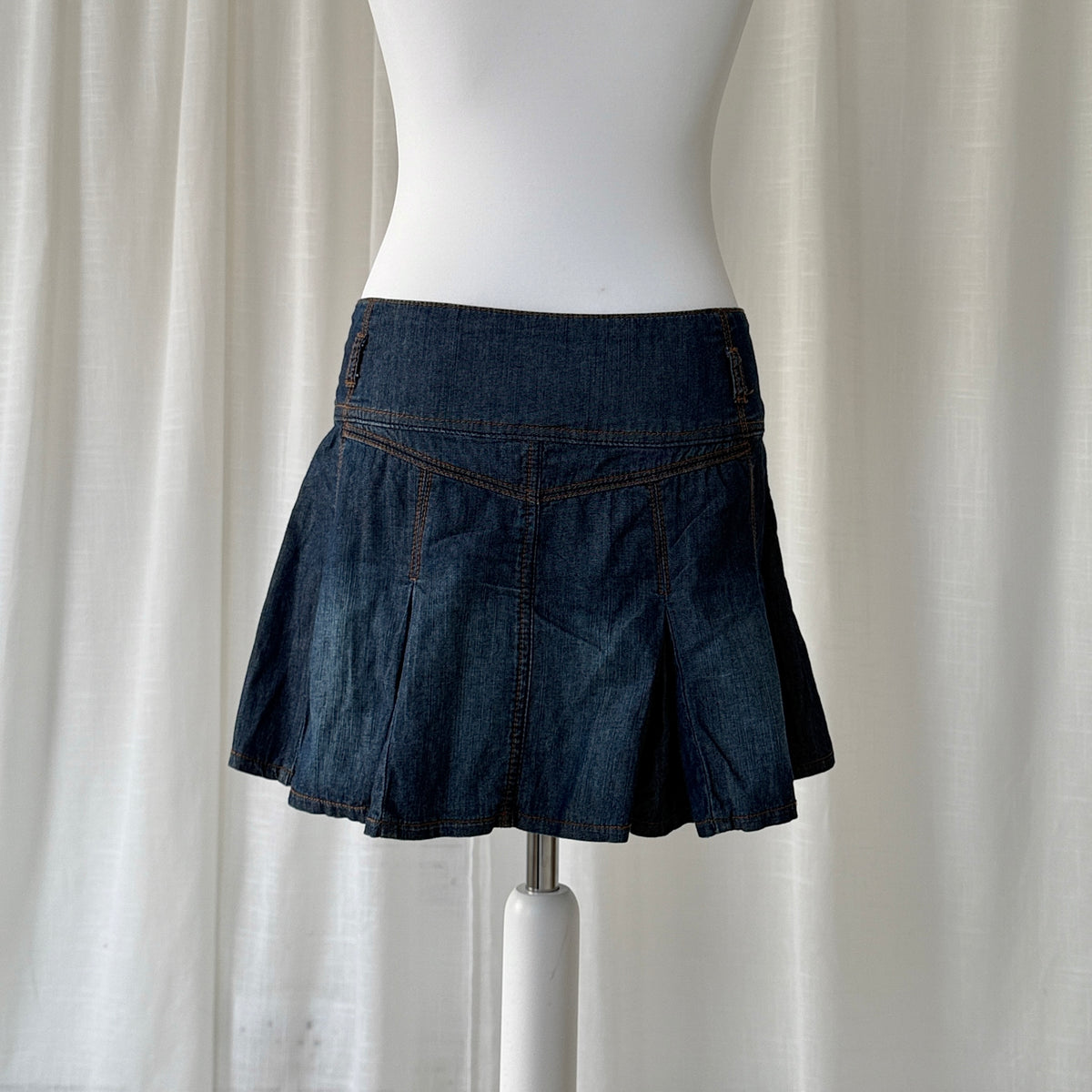 2000’s Pleated Denim Mini Skirt