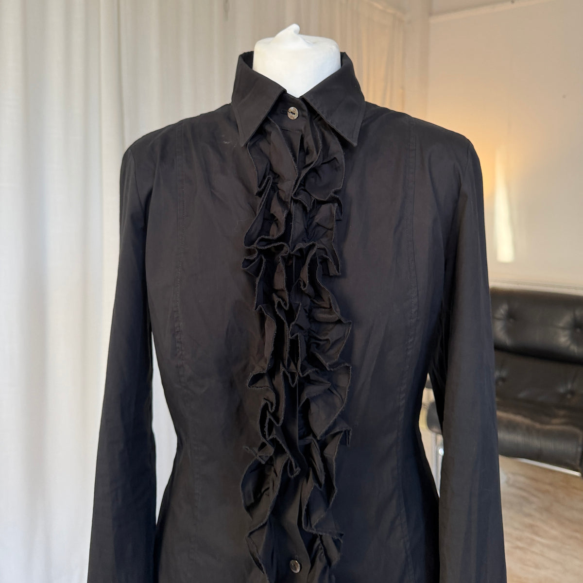 Italian Vintage Black Ruffle Tailored Shirt