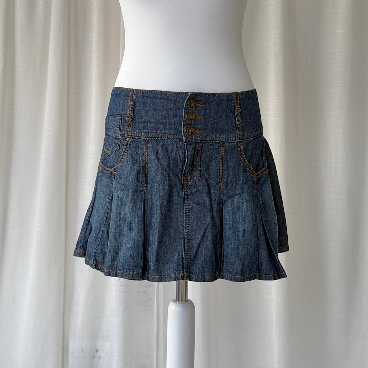 2000’s Pleated Denim Mini Skirt