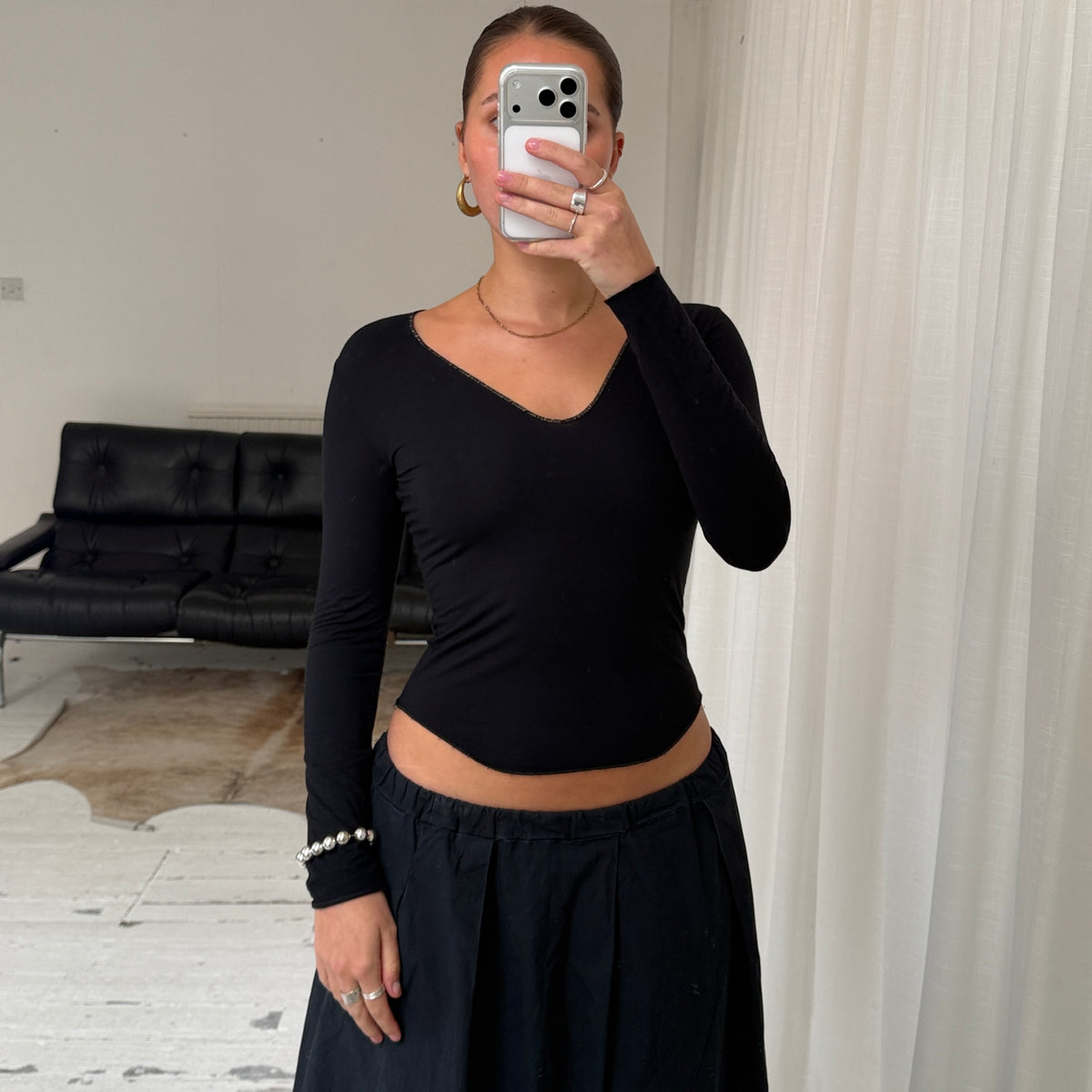 Black Scoop Neck Long Sleeve Top